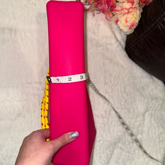 NWOT Sol de Janeiro Vibrant Pink Tote with Yellow Rope Handles - Picture 7 of 7